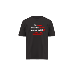 Tricou Relaxed  – „Nu dorm, doar mă încarc pentru o altă zi”